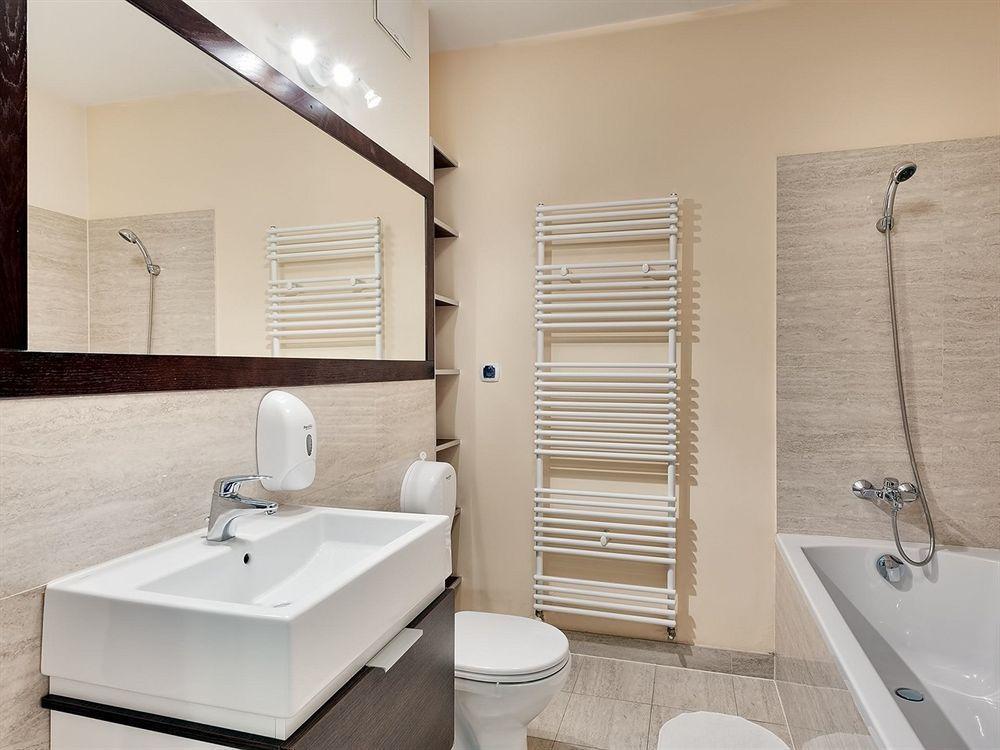 Apartamenty Aparts Łódź Exteriör bild