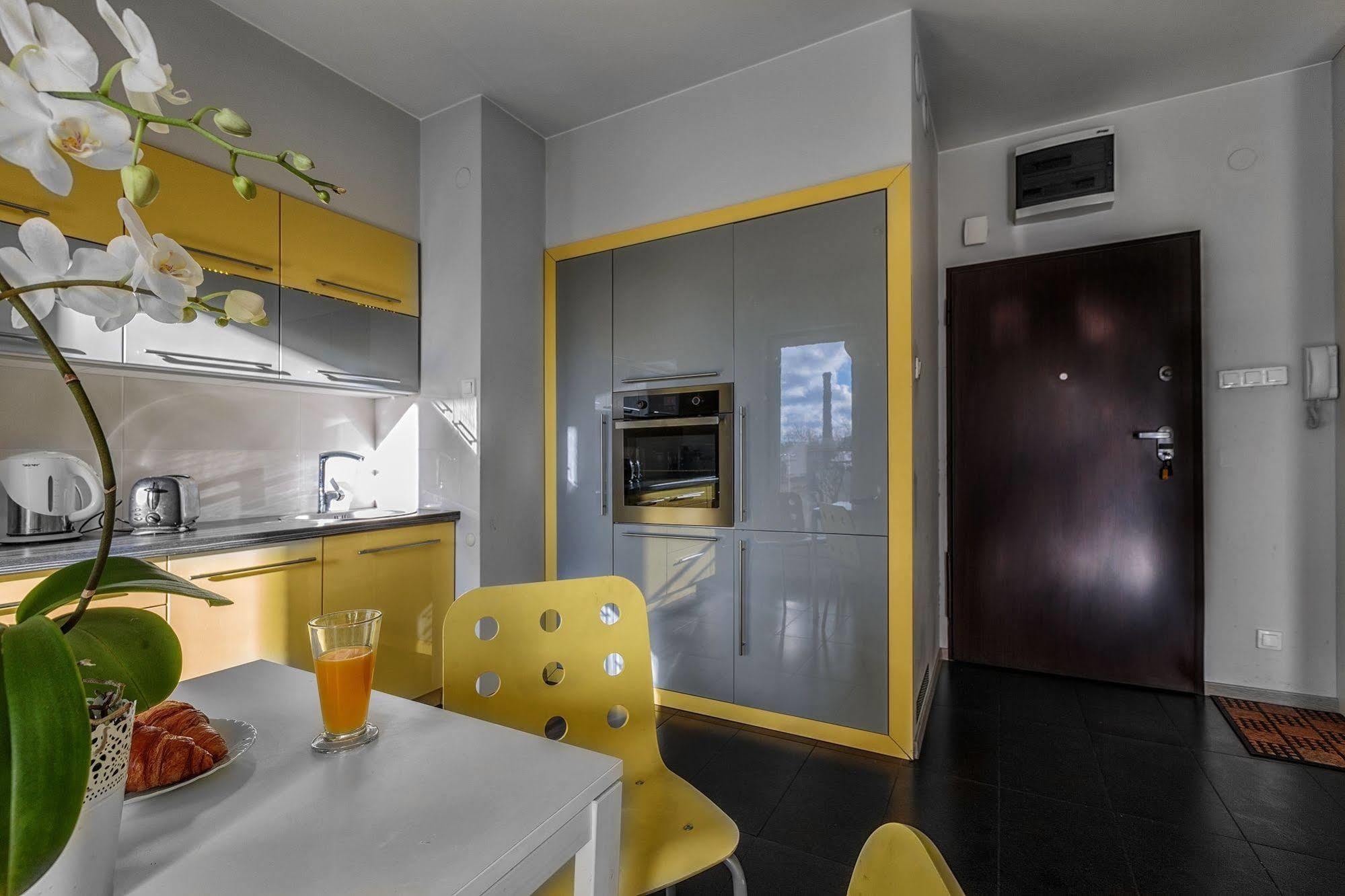 Apartamenty Aparts Łódź Exteriör bild