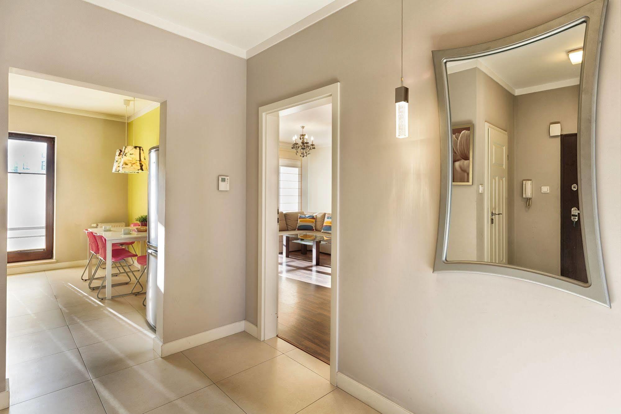 Apartamenty Aparts Łódź Exteriör bild